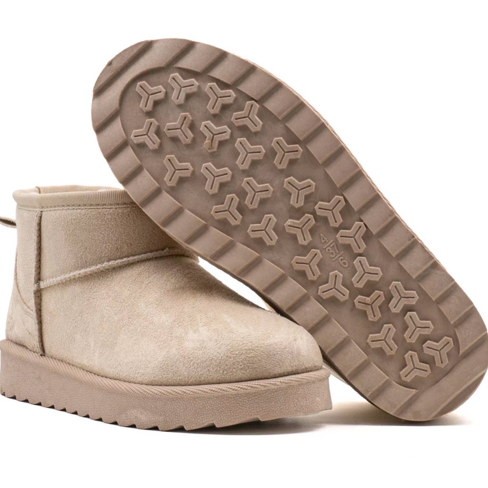 Suede Ankle High winter Boots (ugg-inspired) - Picture 3 of 4